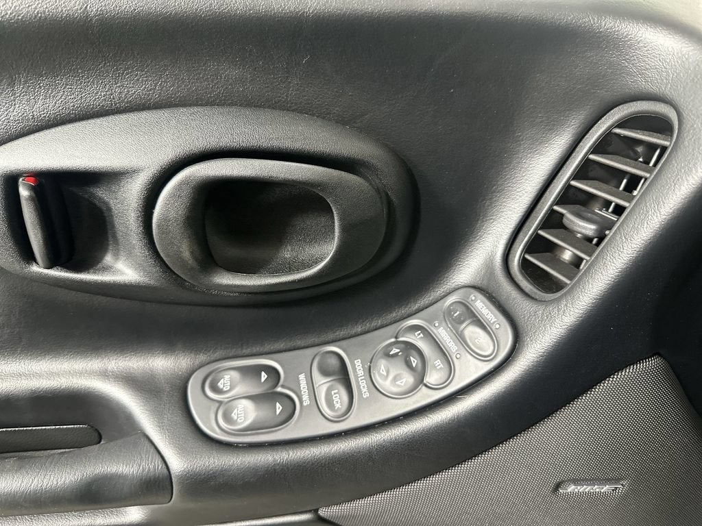 2004 Chevrolet Corvette NA