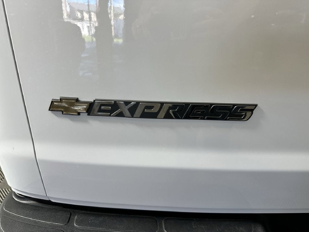 2026 Chevrolet Express Cargo WT