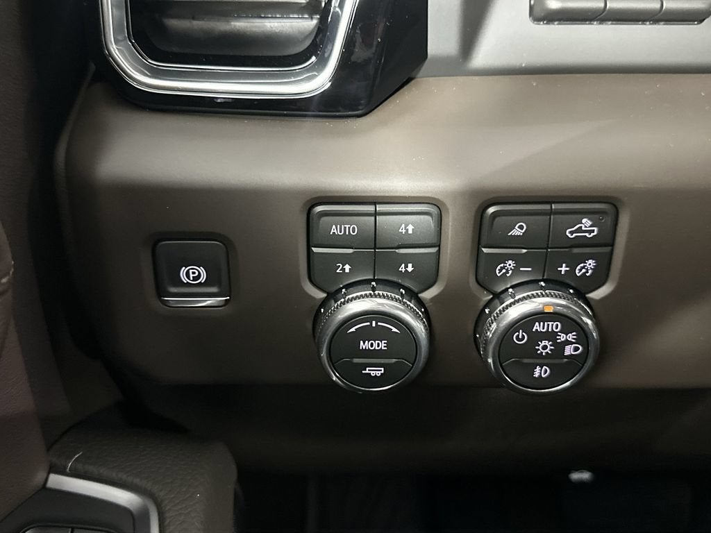 2026 GMC Sierra 3500 HD Denali DRW