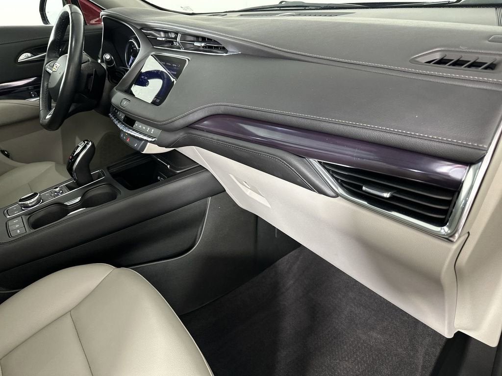 2023 Cadillac XT4 Luxury