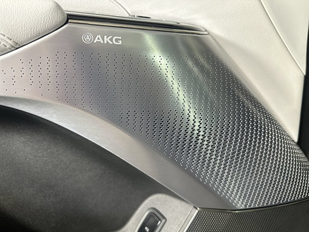 2023 Cadillac LYRIQ Luxury