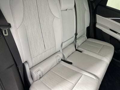 2024 Cadillac LYRIQ Luxury 2