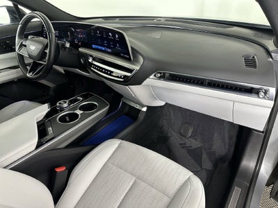 2024 Cadillac LYRIQ Luxury 2