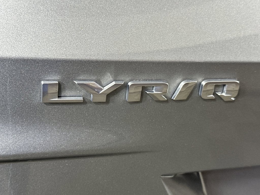 2024 Cadillac LYRIQ Luxury 2