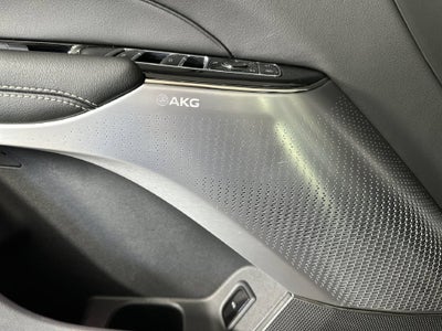 2024 Cadillac LYRIQ Luxury 3