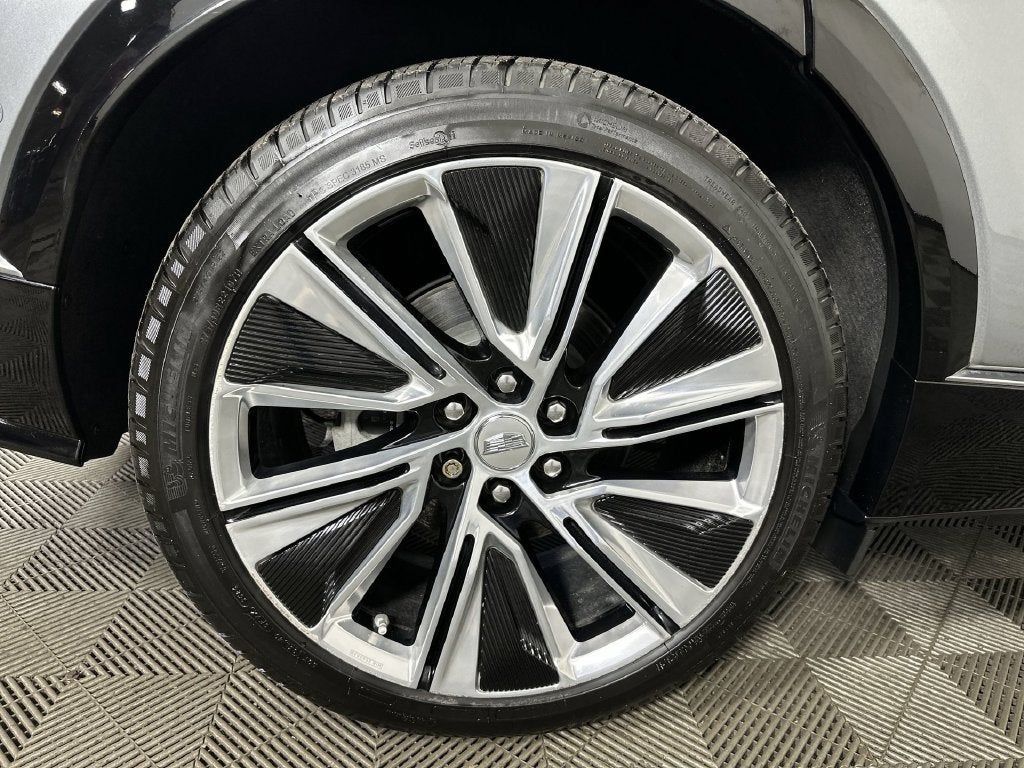 2024 Cadillac LYRIQ Luxury 3