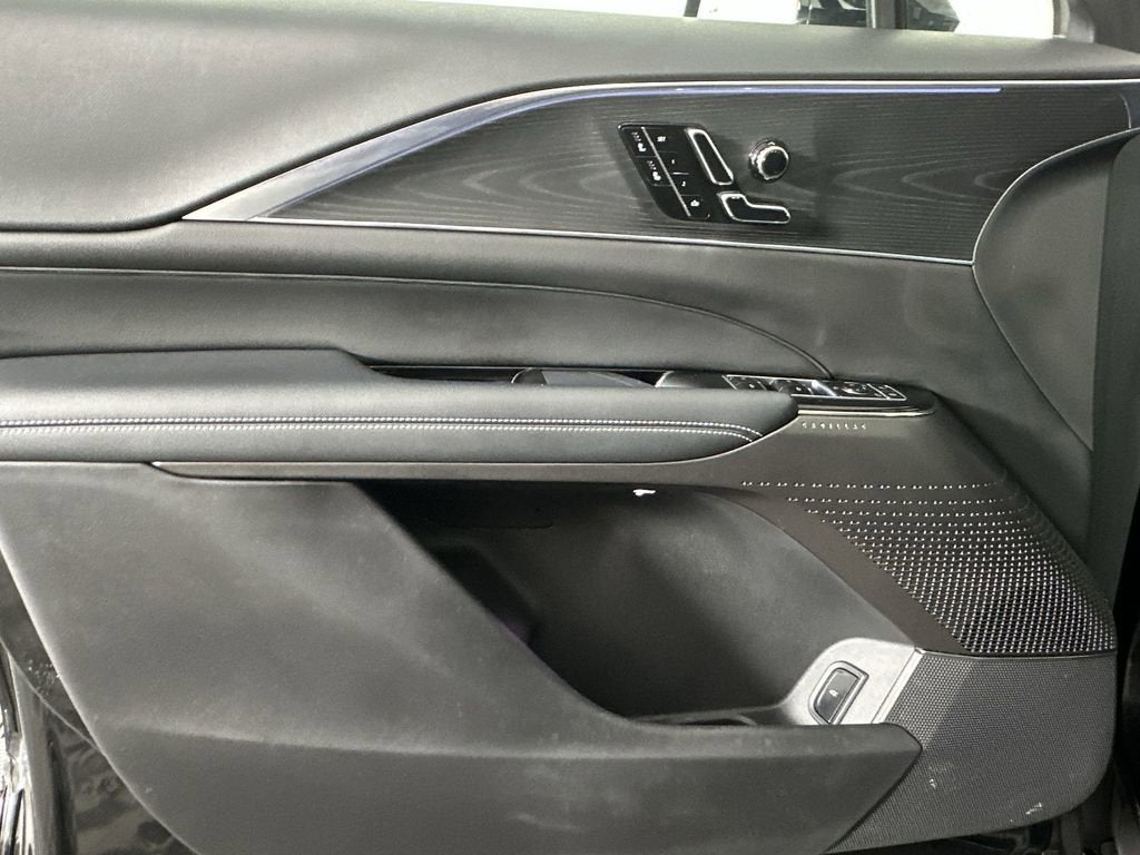 2024 Cadillac LYRIQ Sport 1