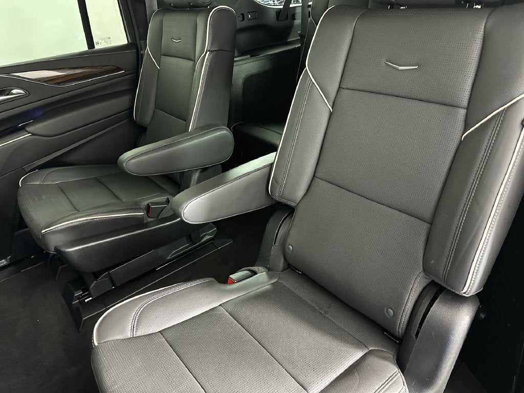 2023 Cadillac Escalade ESV 4WD Premium Luxury