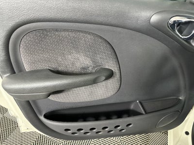 2004 Chrysler PT Cruiser Base