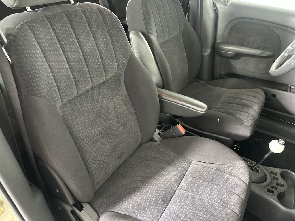 2004 Chrysler PT Cruiser Base