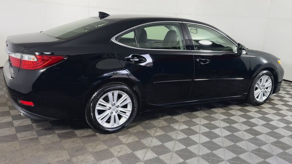 2015 Lexus ES 350 Crafted Line